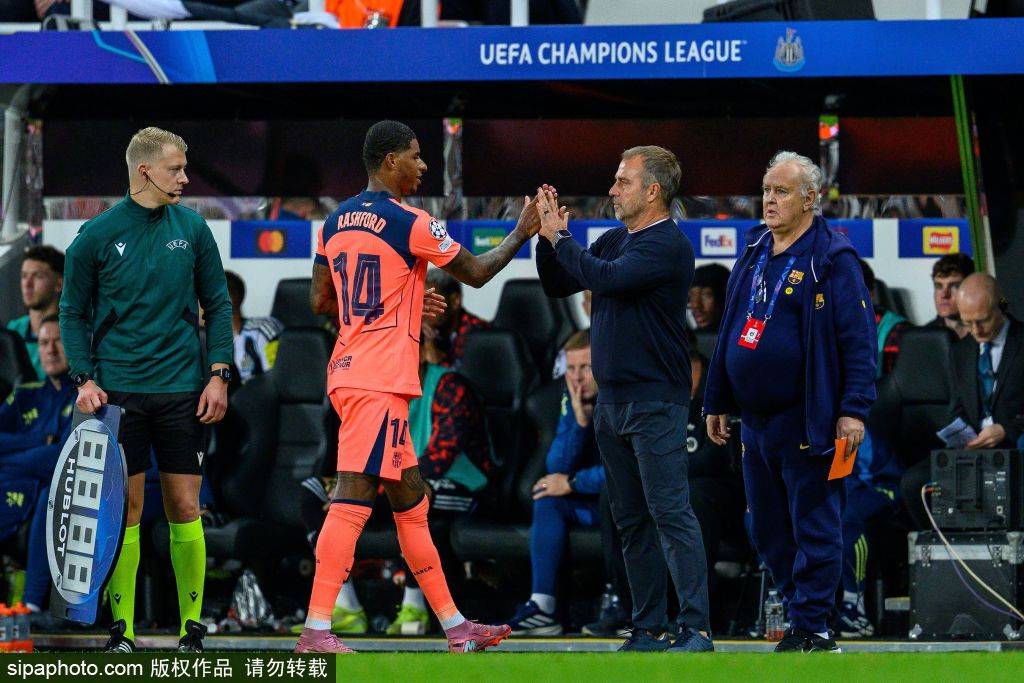 巴萨新援首秀闪耀:乔安·加西亚与拉什福德双星齐辉 巴萨新援首秀闪耀:乔安·加西亚与拉什福德双星齐辉