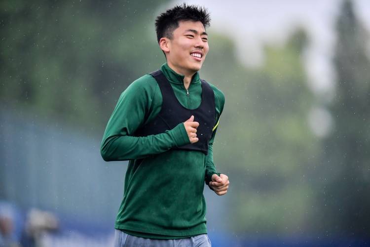 24岁退役国脚复出!加盟乌兰布察登陆蒙超联赛,曾效力狼队+国安 24岁退役国脚复出!加盟乌兰布察登陆蒙超联赛,曾效力狼队+国安